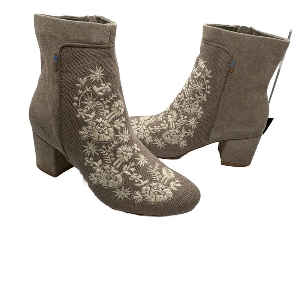 NWT Toms Evie embroidered desert taupe boot, size 6